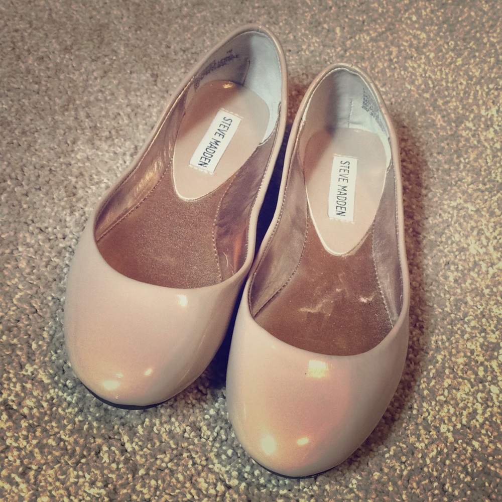 Nude Ballet Flats